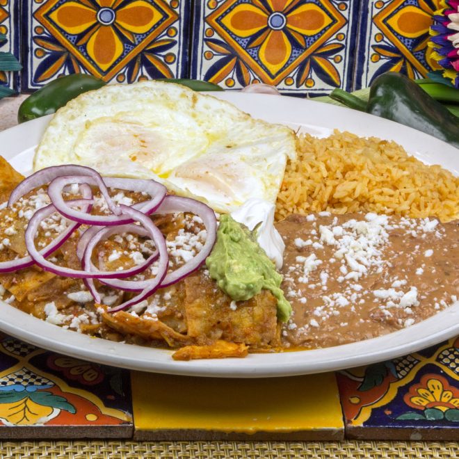 Chilaquiles con Huevo